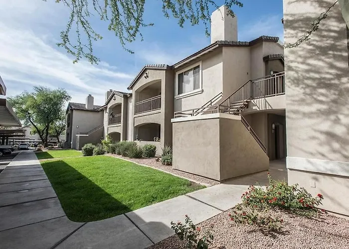 The Citrine Garden At Scottsdale: Designer 2br | Prime Location+ Gym+ Pool+ Parking
